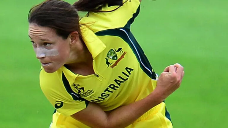 India bow down to Megan Schutt’s brilliant hat-trick