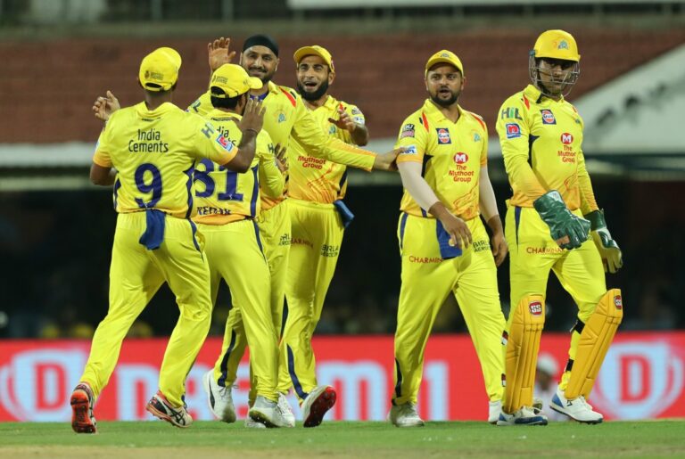 Chennai’s flop show without Dhoni, Hyderabad won by 6 wickets