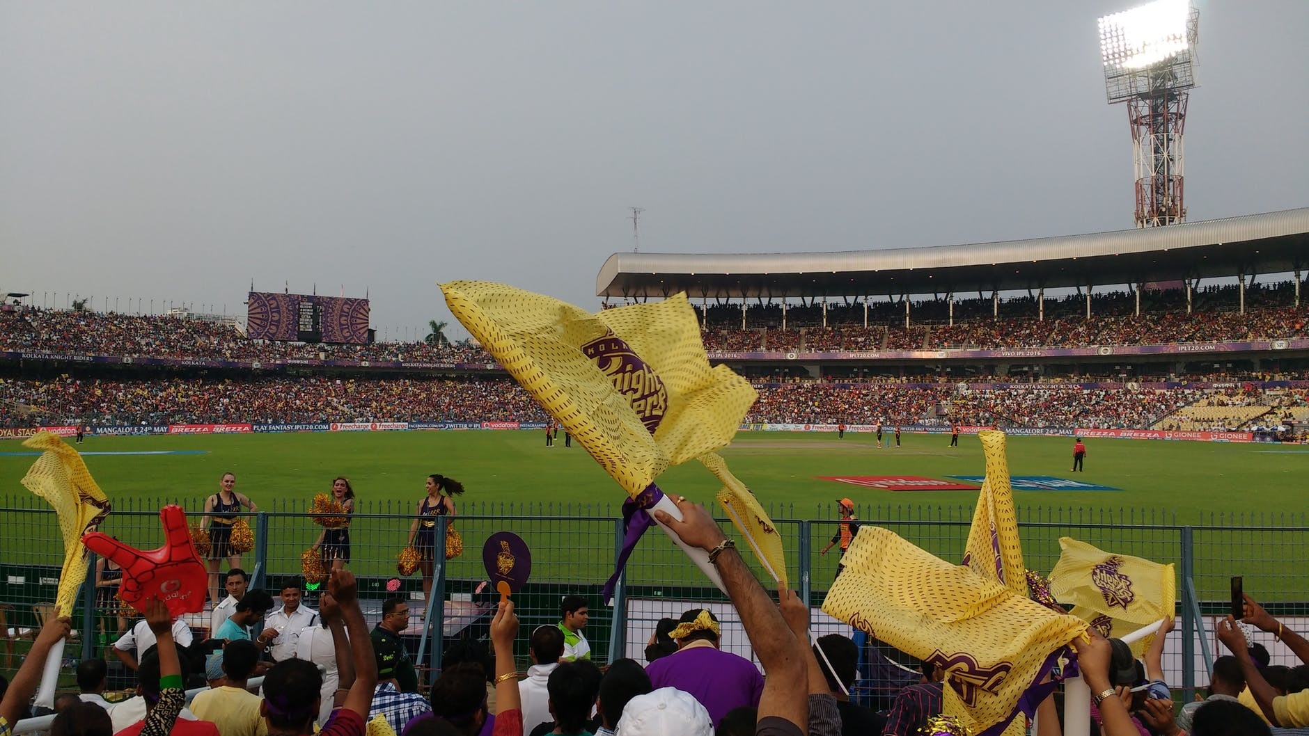 Simultaneous series: Good on economics, setback for spectators