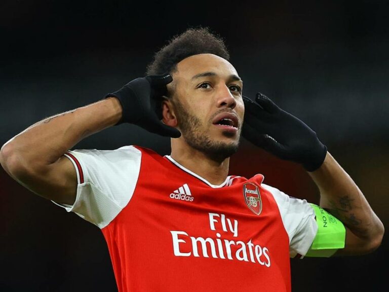 Arsenal: Should Pierre-Emerick Aubameyang stay or leave?