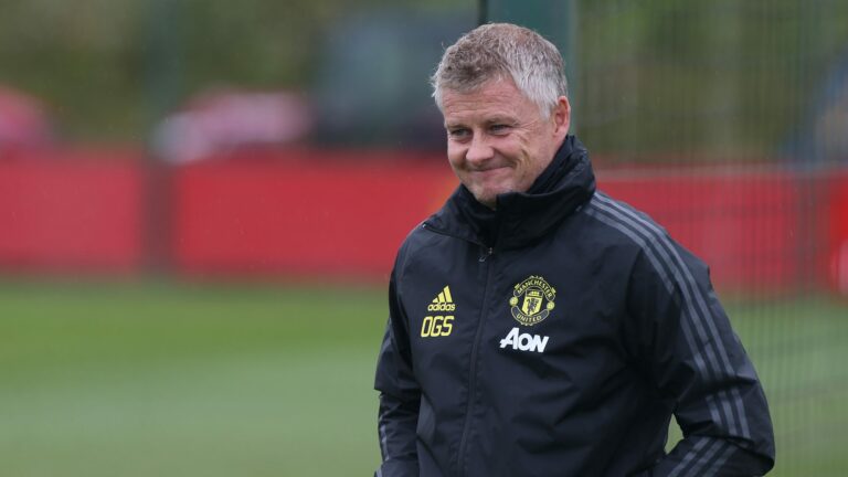 Why signing a full-back should be a priority for Manchester United