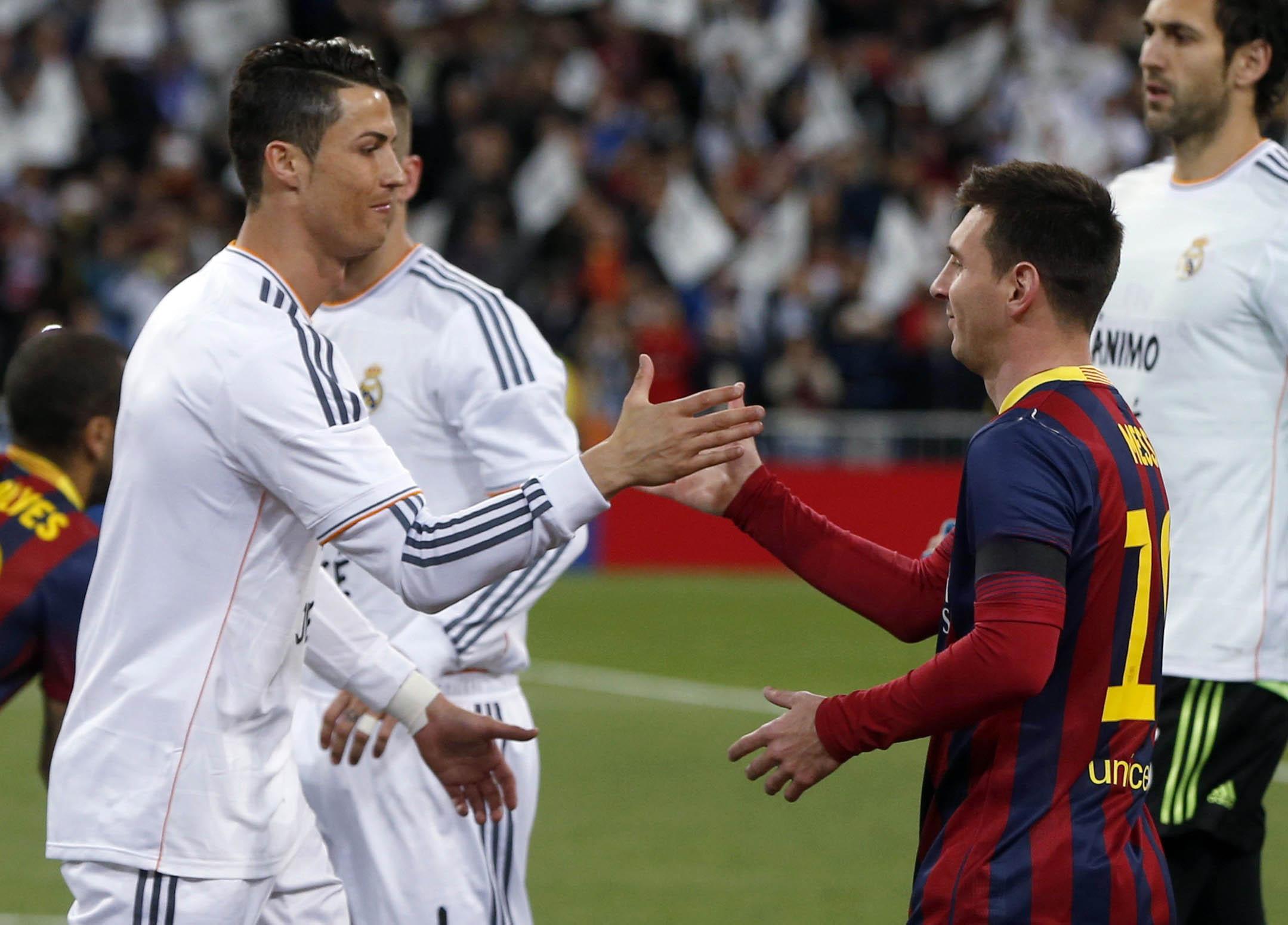 Cristiano Ronaldo to play together with Lionel Messi at Barcelona?