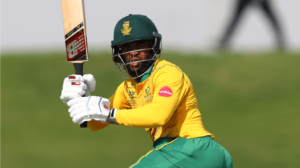 How did Zimbabwe rise to prominence in the cricket world