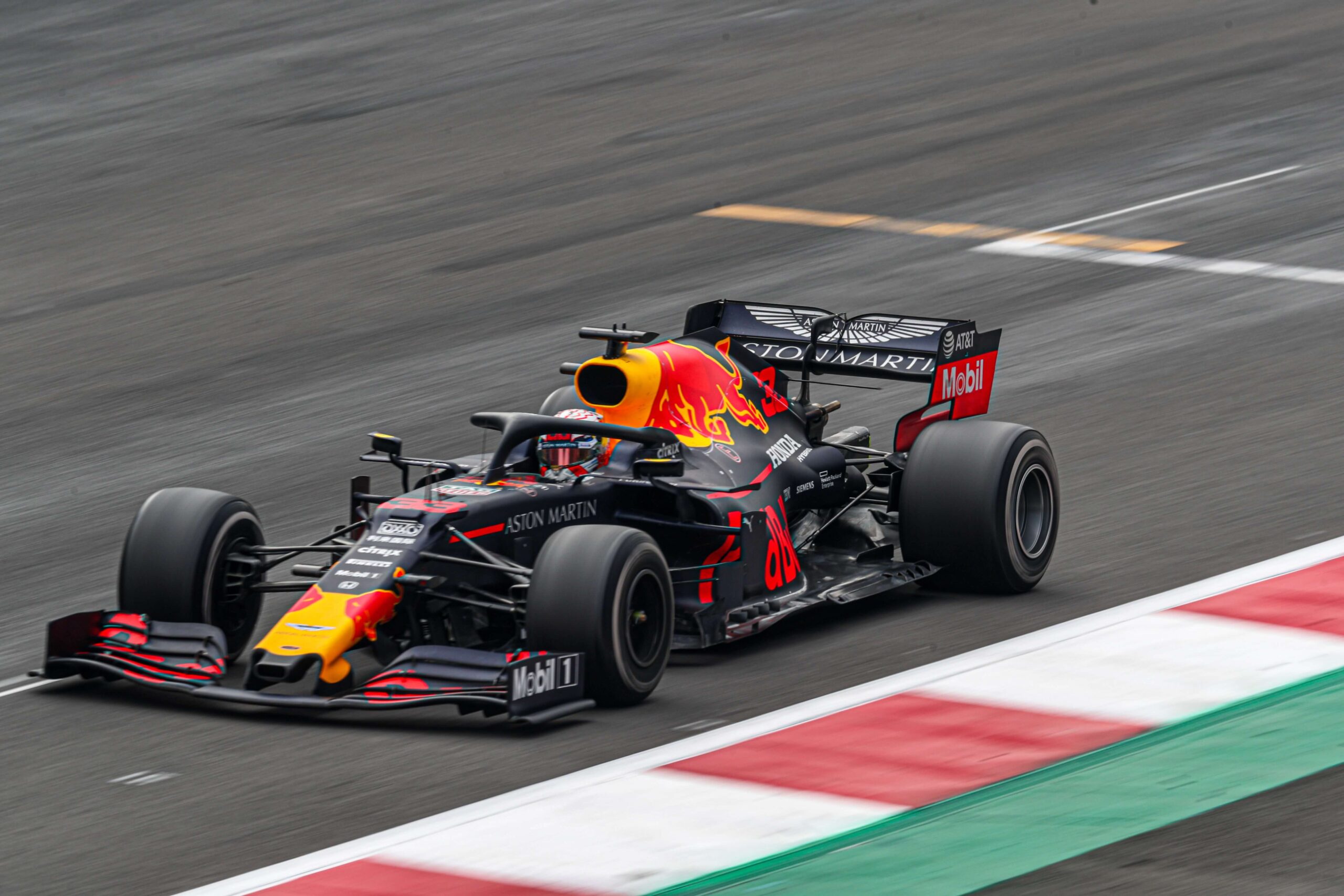 Why Formula 1 Fans Should Get Into Casino Games