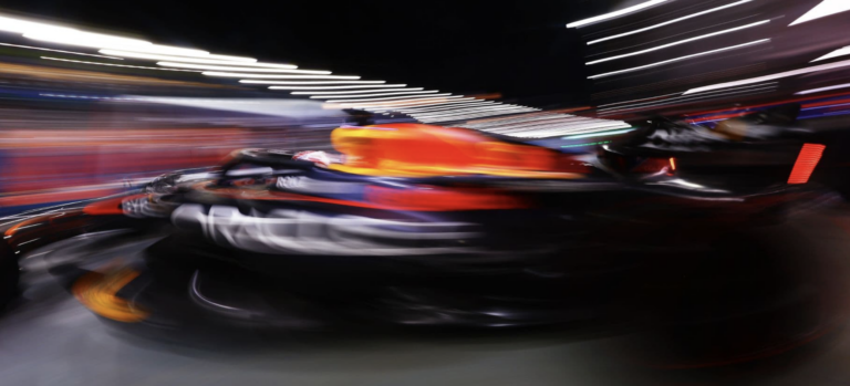 Verstappen goes on a rampage, and makes light work of the field to take the maiden pole at Qatar!