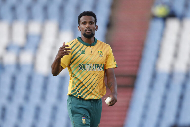 Lizaad Williams Dazzles for South Africa with a Flurry of Wickets Against Ireland