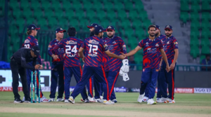 WATCH: Drama unfolds in PSL as David Warner and Moeen Ali engage in heated on-field alteraction