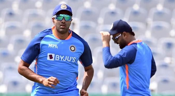 ‘Can’t You Play for Another 20 Runs?’: Ravichandran Ashwin Questions Rishabh Pant’s Reckless Shot After Afghanistan Test