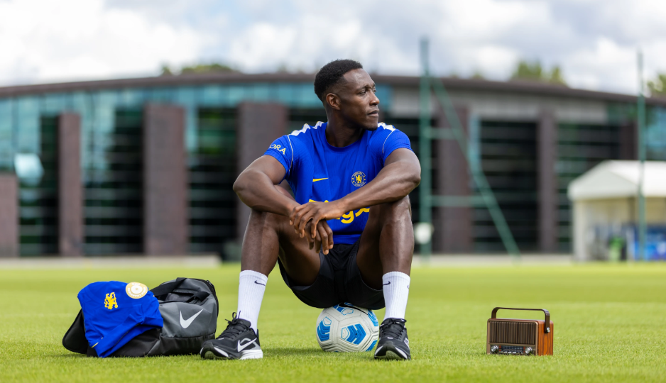 “Want to look back at my time here and say I gave everything for this badge; can’t wait to win trophies with Chelsea” – Danny Welbeck